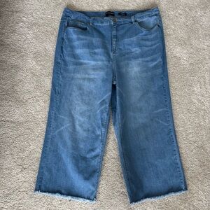 Susan Graver wide leg cropped jean with frayed hem